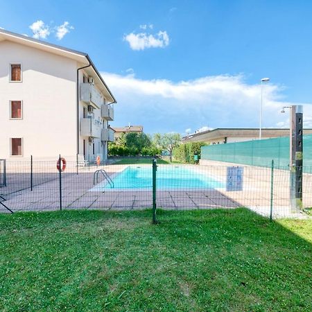 Wolf House - Sirmione Holiday Екстериор снимка