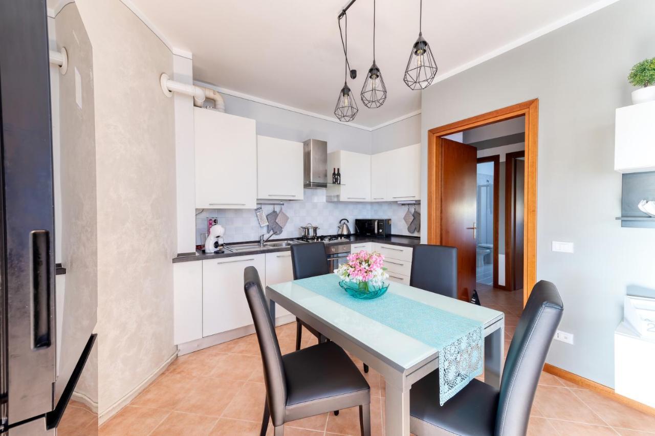 Wolf House - Sirmione Holiday Екстериор снимка