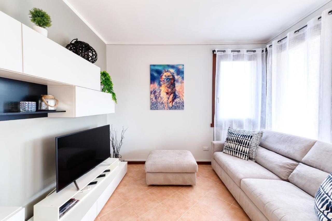 Wolf House - Sirmione Holiday Екстериор снимка