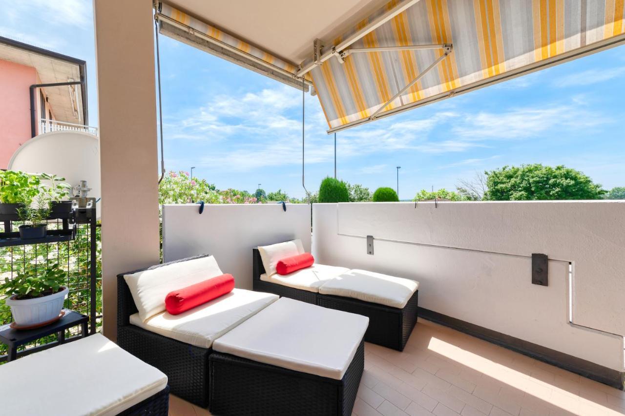 Wolf House - Sirmione Holiday Екстериор снимка