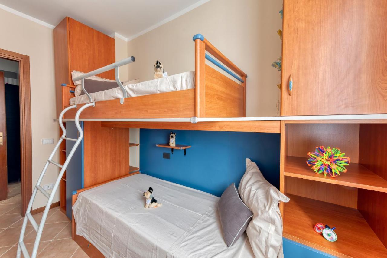Wolf House - Sirmione Holiday Екстериор снимка