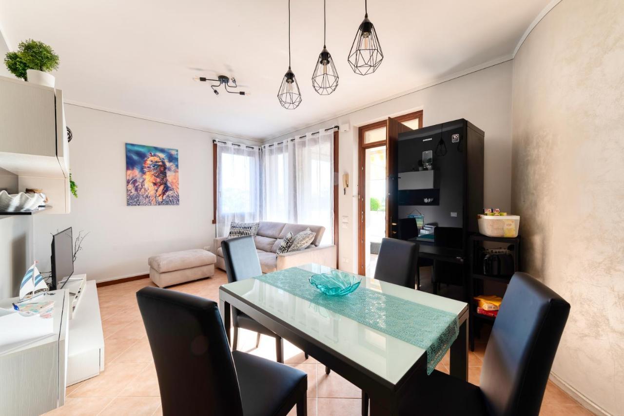 Wolf House - Sirmione Holiday Екстериор снимка